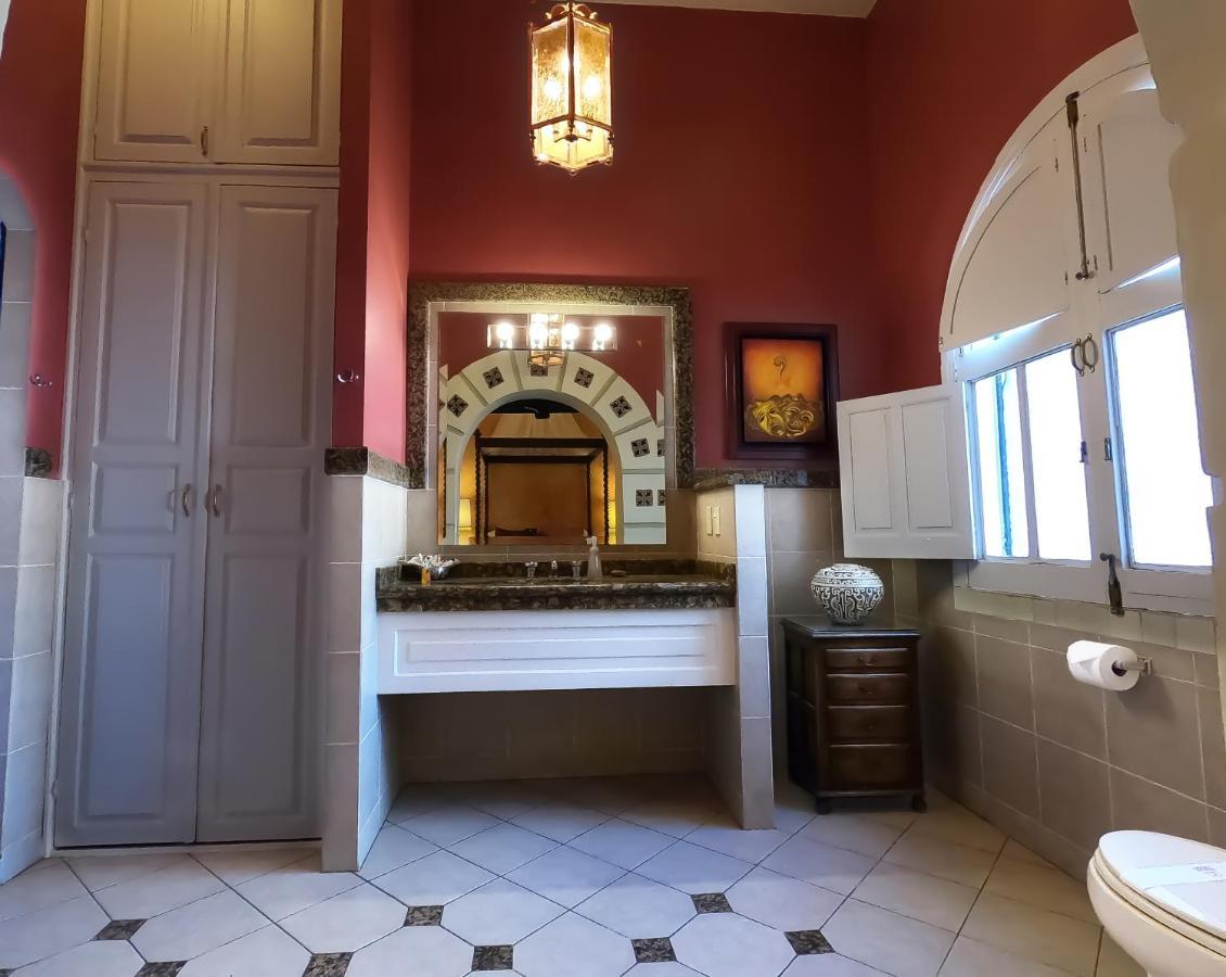 La Perla Hotel Boutique B&B Гуадалахара Екстериор снимка