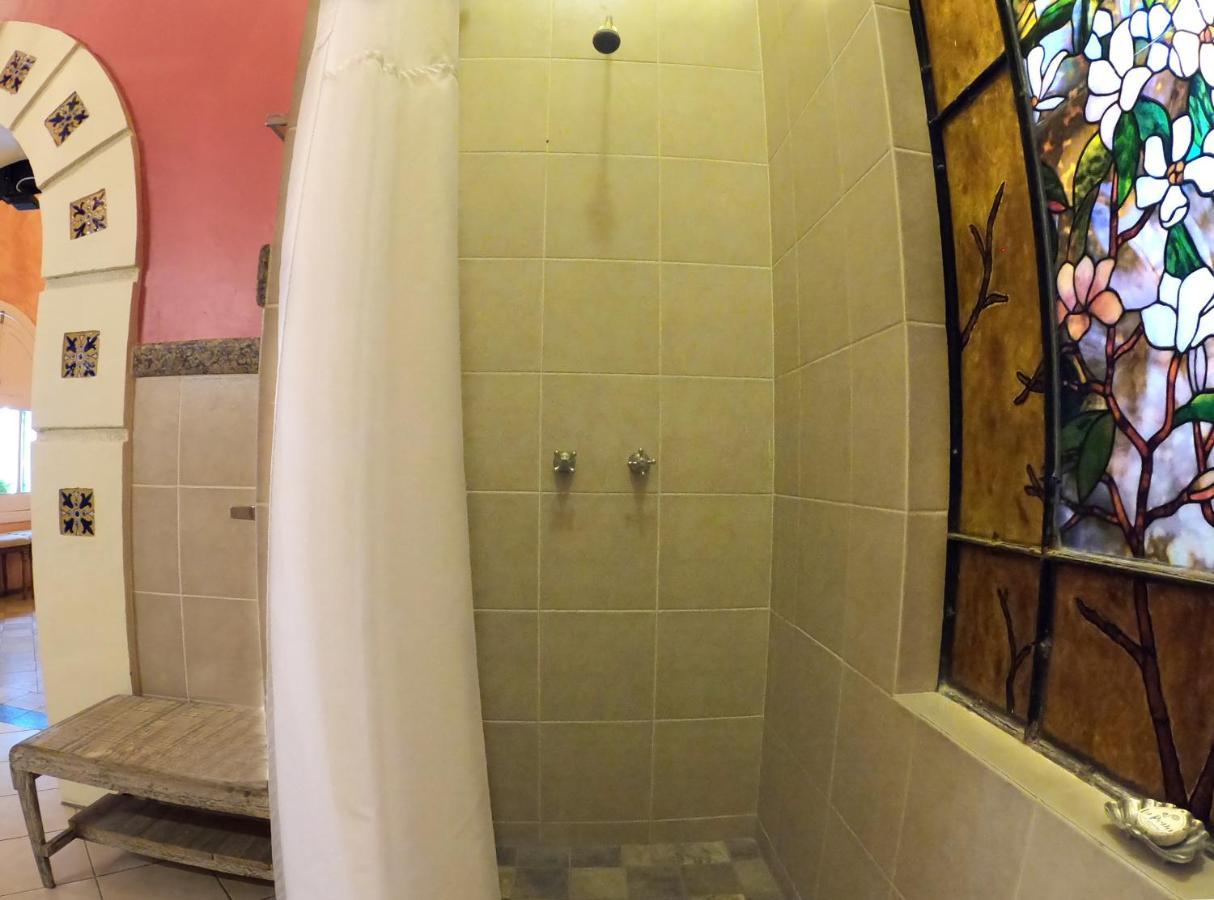 La Perla Hotel Boutique B&B Гуадалахара Екстериор снимка